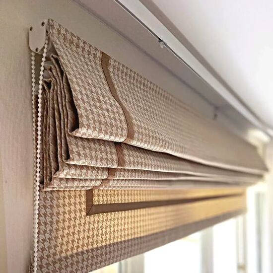 Римские шторы на окна в офис